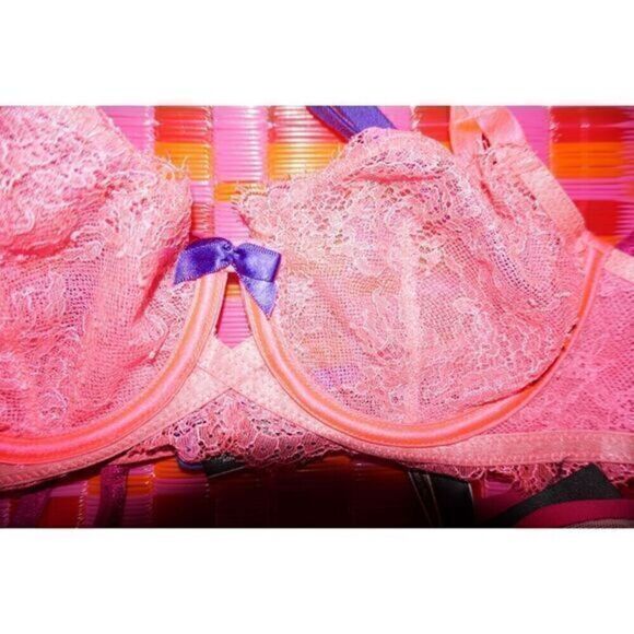 Victoria Secret Bras - Picture 1 of 3